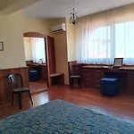 Nike Джардіні-Наксос