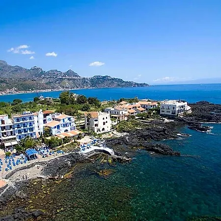 Nike Giardini Naxos