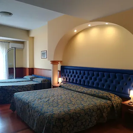 Nike Otel 4*